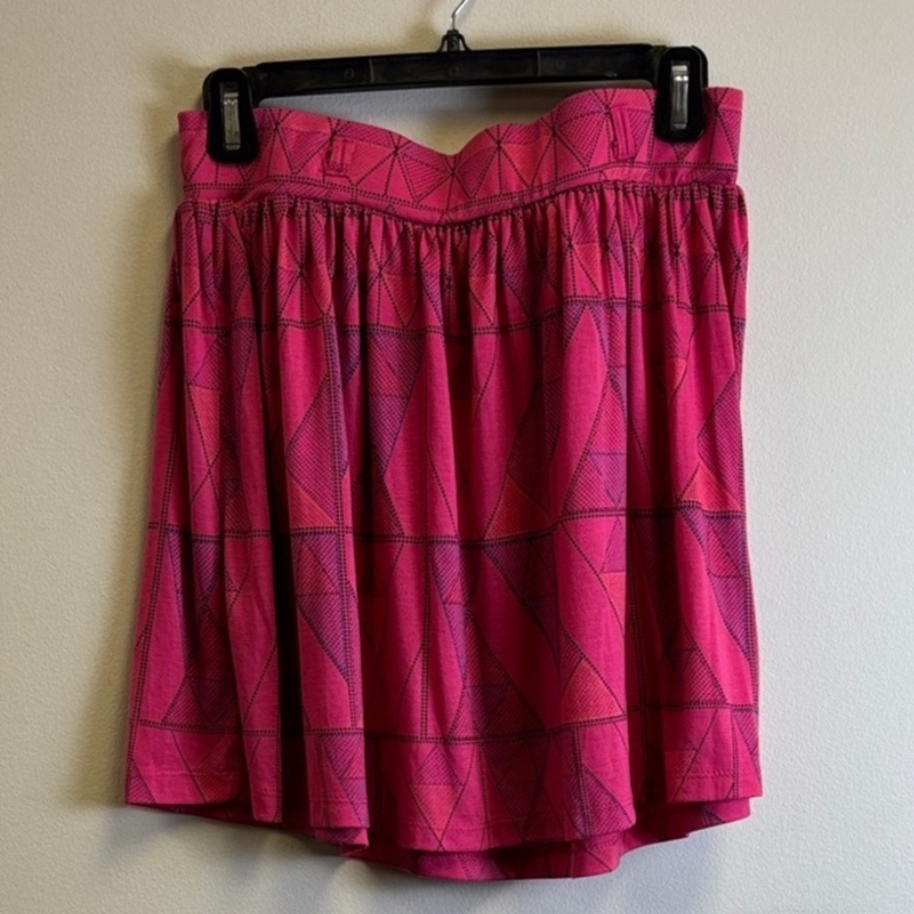 Energie Pink Geometric Mini Skirt Women’s Large